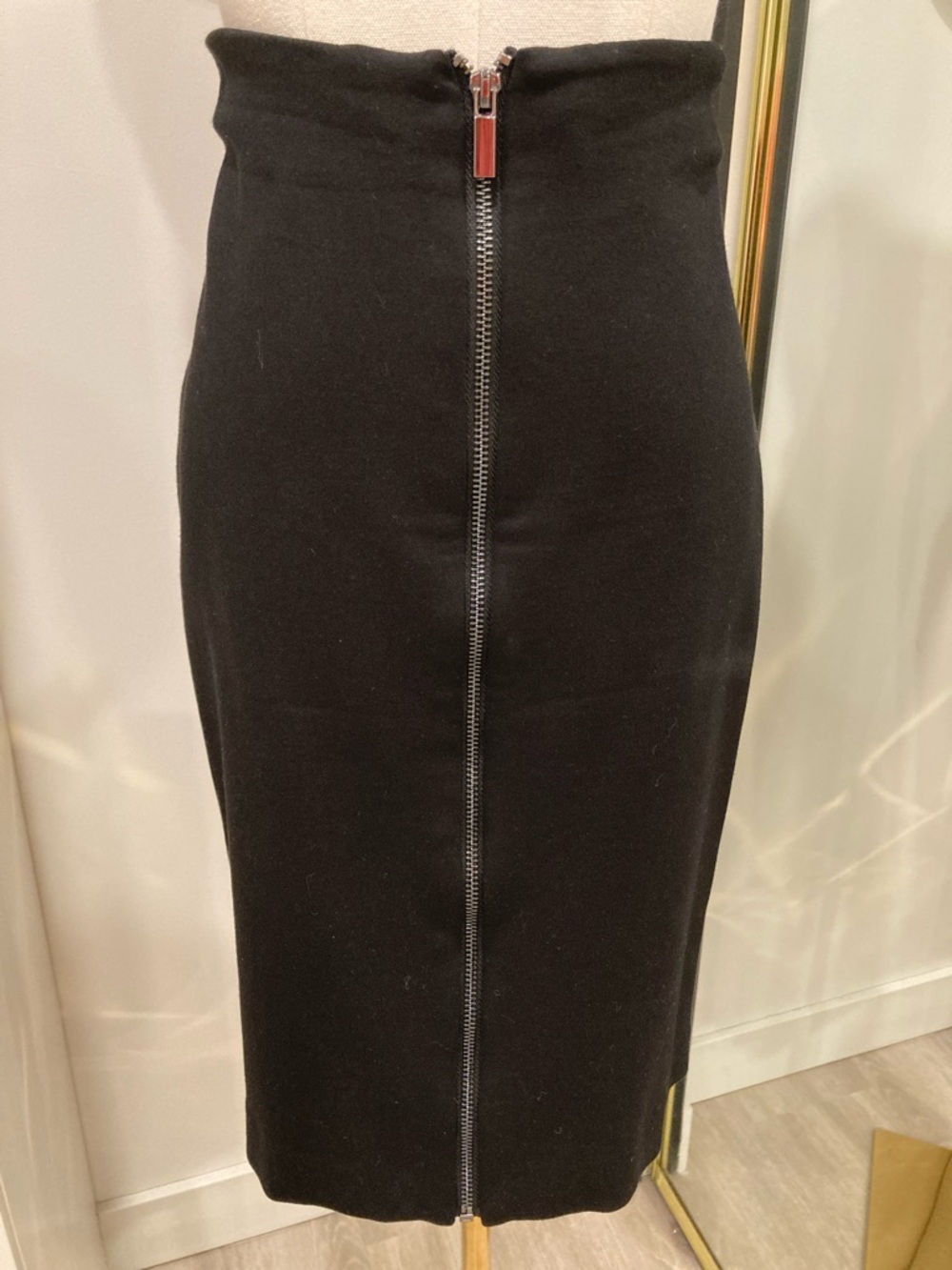 Simons Black Front-Zip Pencil Skirt